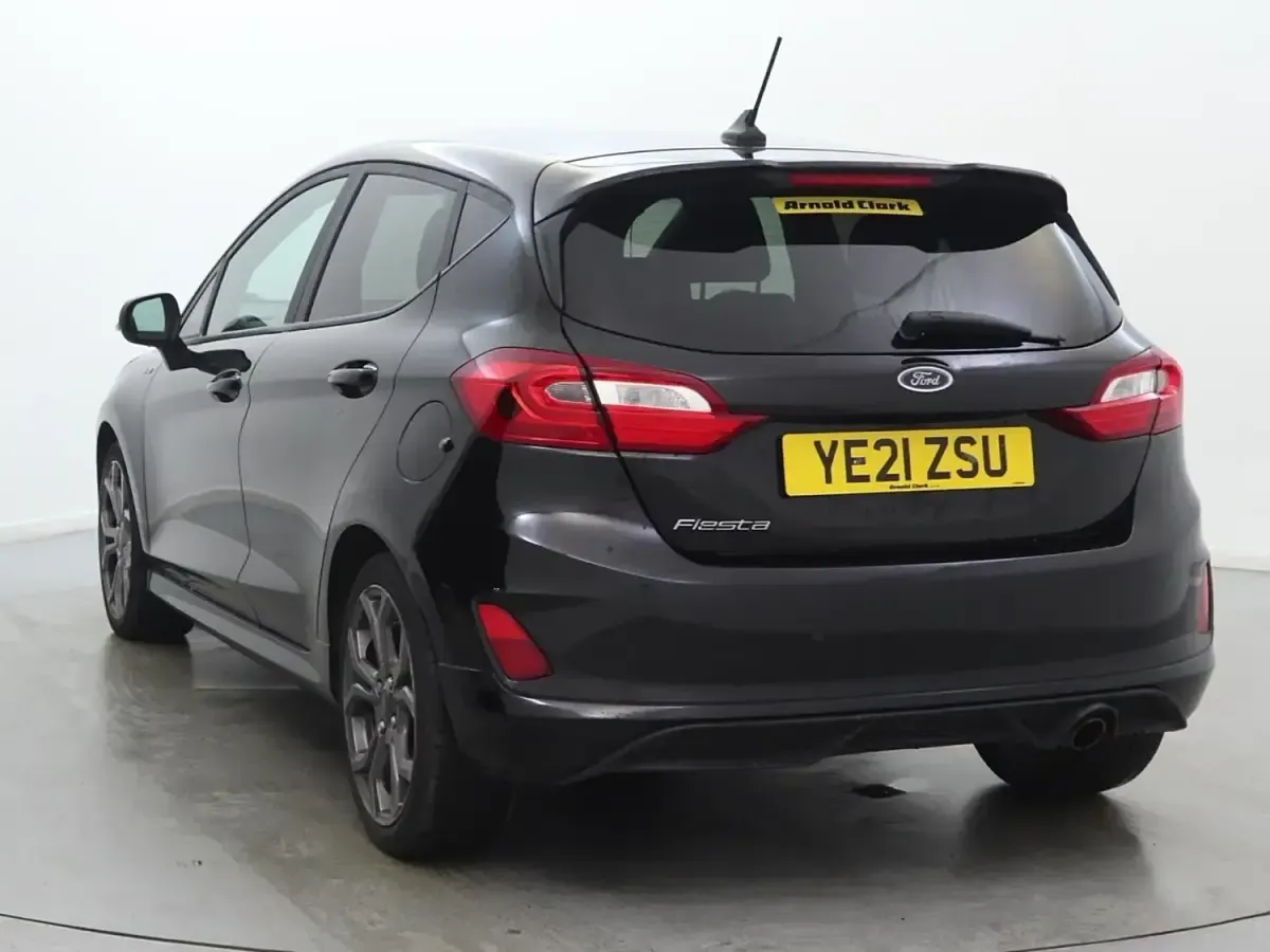 Usado Ford Fiesta ST-Line 95 HP (69 kW) 2021 Preto Citadino
