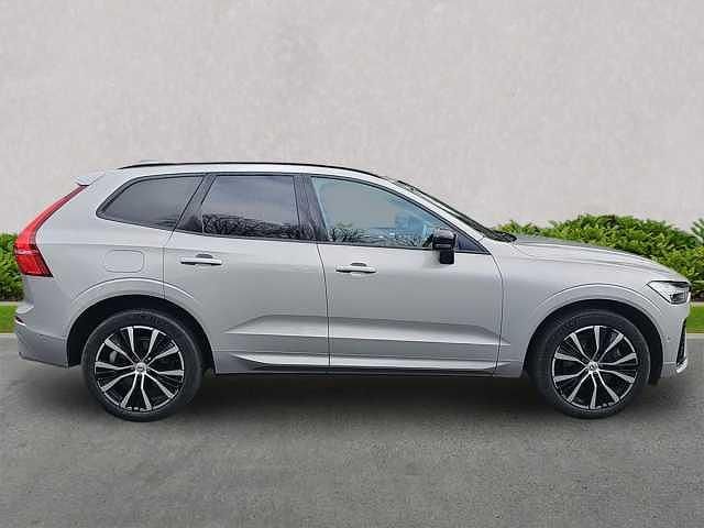 Used Volvo XC60 Plus 250 HP (183 kW) 2022 Silver SUV