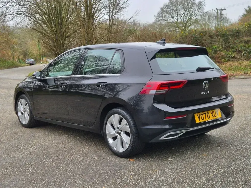 Used VW Golf VII Style 130 HP (95 kW) 2020 Black Hatchback