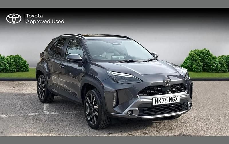 Used Toyota Yaris Cross 128 HP (94 kW) 2025 Grey SUV