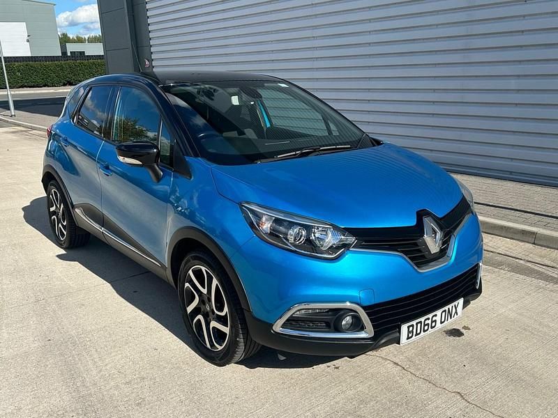 Blue Used 2016 Renault Captur Dynamique SUV | £6,100 (Fair price) - Image 1/4