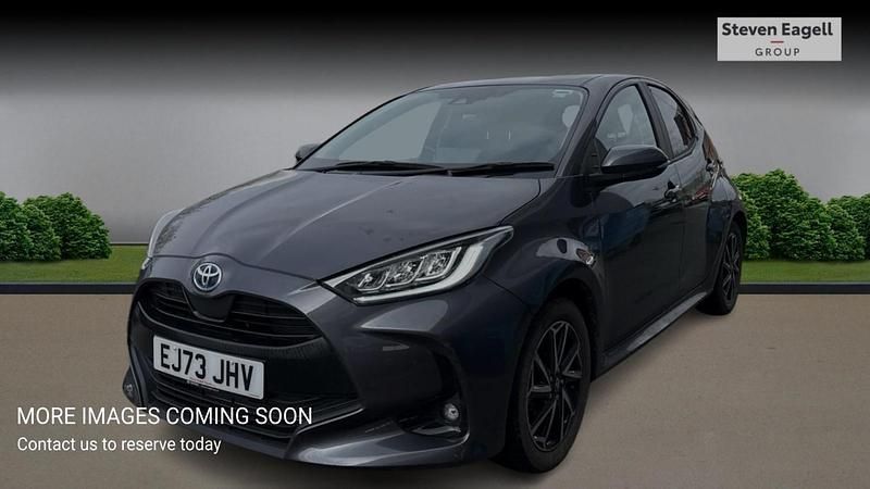 Used Toyota Yaris Hybrid Design 2023 Grey Hatchback