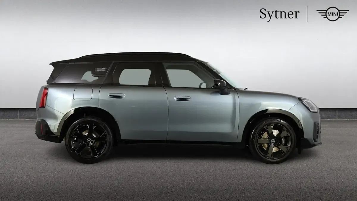 Used Mini Countryman 168 HP (123 kW) 2025 Green SUV