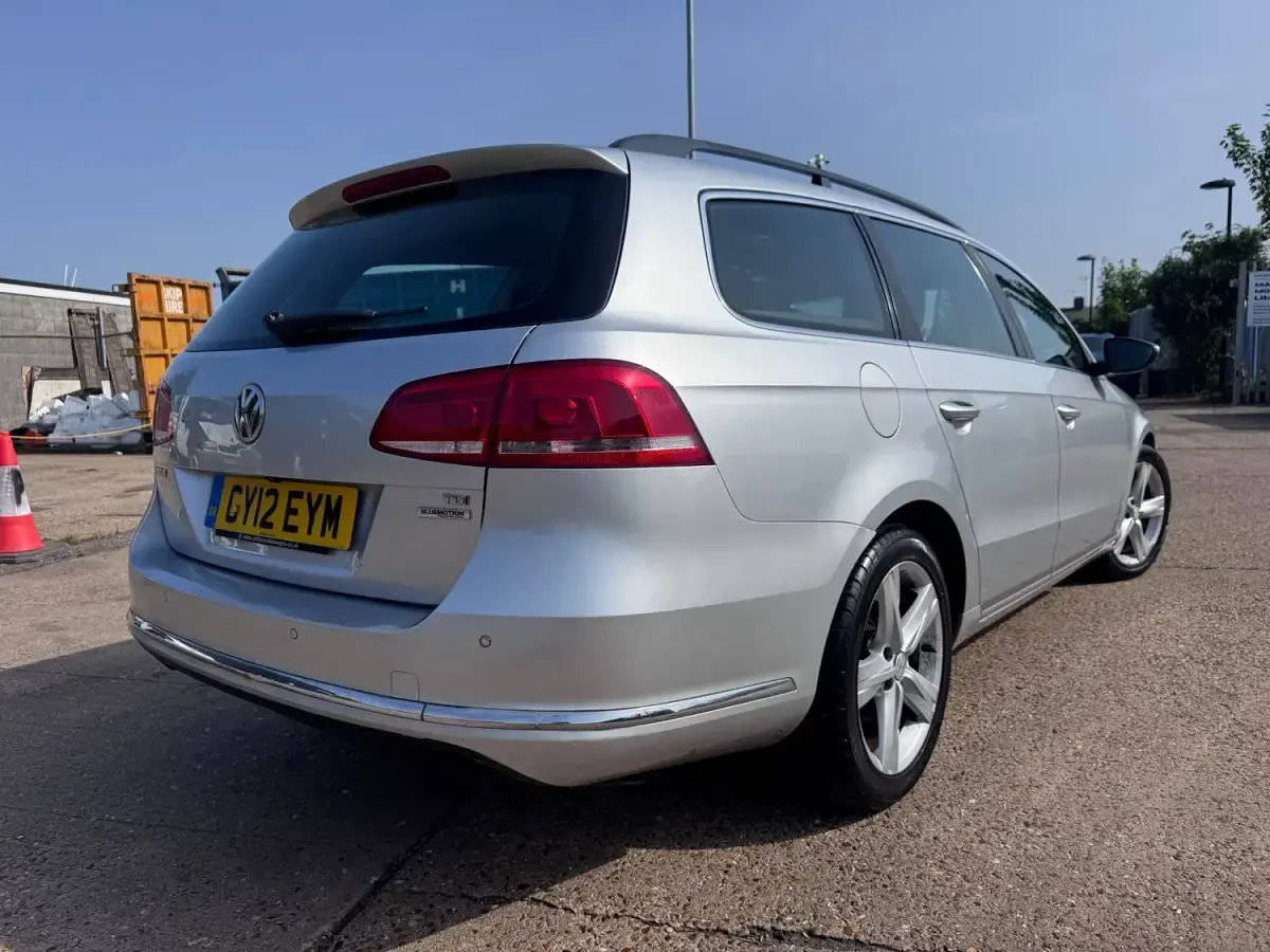 Used VW Passat SE 105 HP (77 kW) 2012 Silver Estate