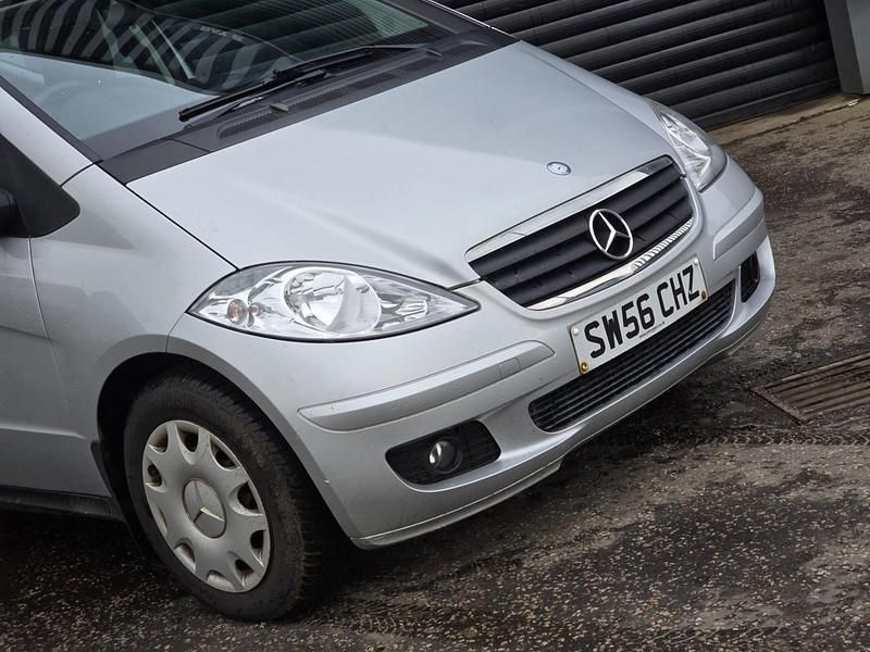 Used Mercedes A150 Classic 95 HP (69 kW) 2006 Silver Hatchback