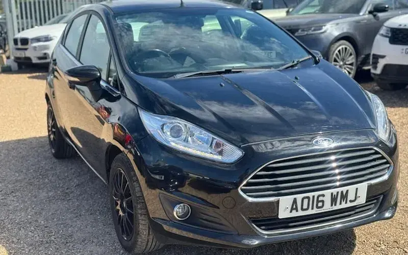 Used Ford Fiesta Zetec 120 HP (88 kW) 2015 Hatchback