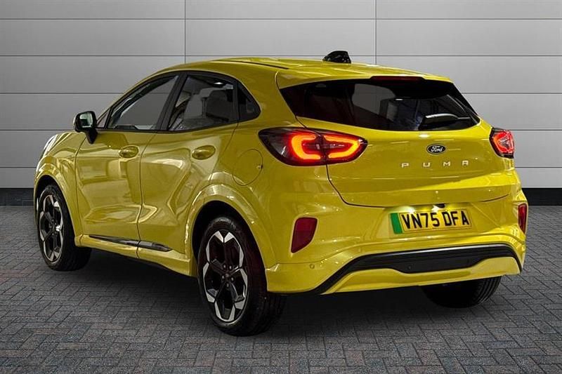 New Ford Puma Premium 168 HP (123 kW) 2025 Yellow SUV