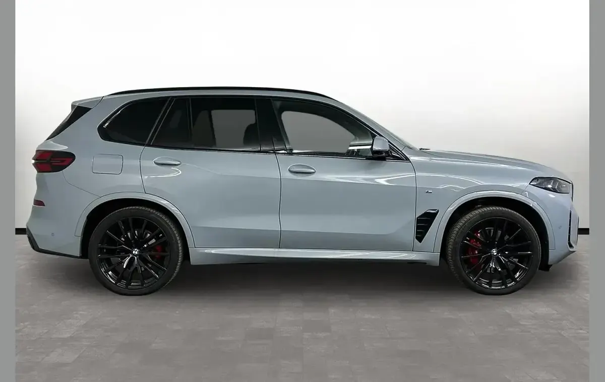 Usado BMW X5 M Sport 490 CV (360 kW) 2025 Gris SUV