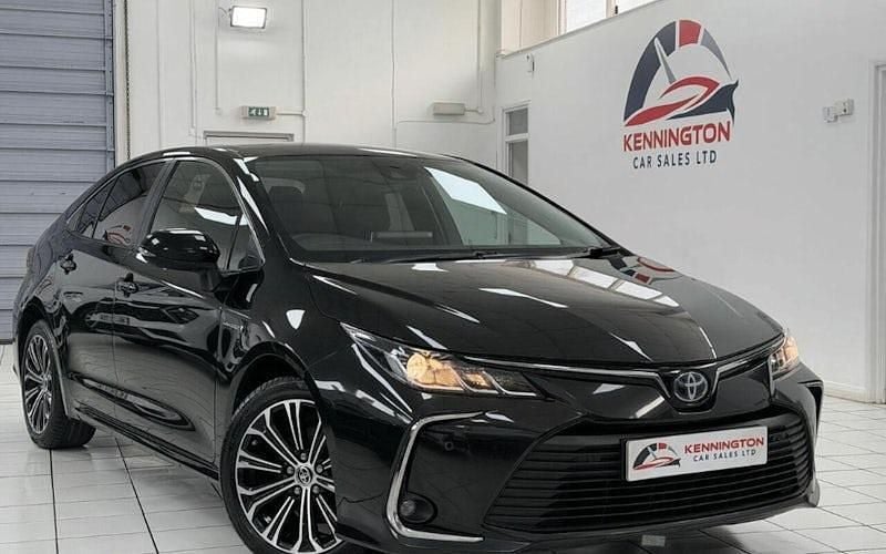 Used Toyota Corolla Design 122 HP (89 kW) 2022 Black Sedan