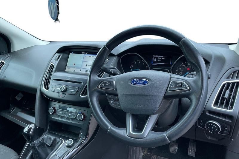 Used Ford Focus Titanium 101 HP (74 kW) 2017 Black Hatchback