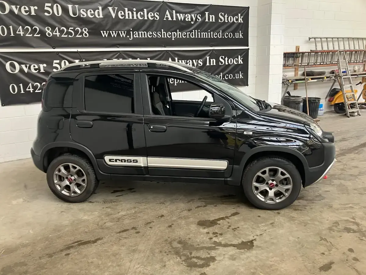Used Fiat Panda Cross Cross 90 HP (66 kW) 2019 Black Hatchback