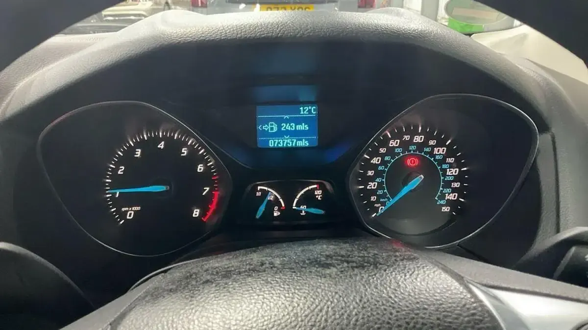 Begagnad Ford Focus 125 HK (91 kW) 2011 Silver Kombi