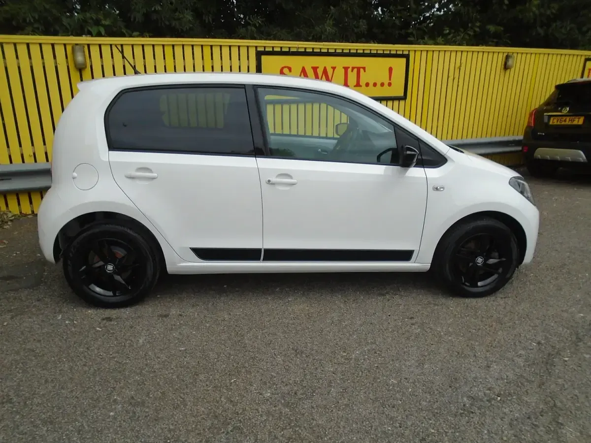 Used Seat Mii Design 60 HP (44 kW) 2016 White Hatchback