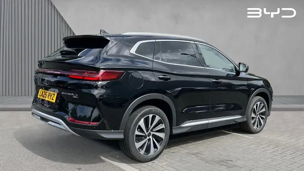 Used BYD Seal U Boost 218 HP (160 kW) 2025 Black SUV