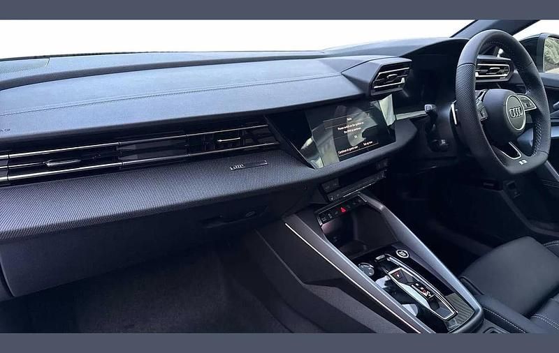 Used Audi A3 e-tron Black Edition 200 HP (147 kW) 2026 White Hatchback