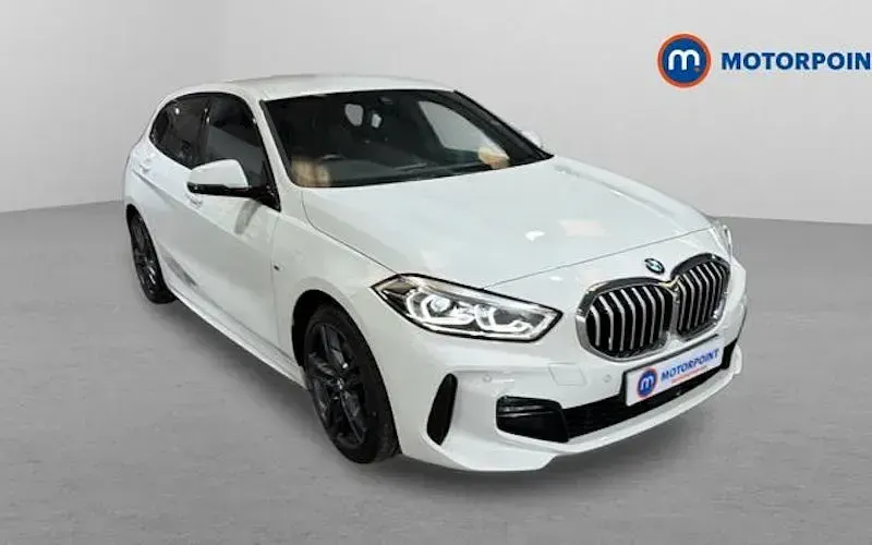 Usado BMW 118 M Sport 136 HP (100 kW) 2023 Citadino