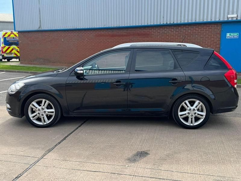 Używany Kia Ceed 2012 Czarny Hatchback