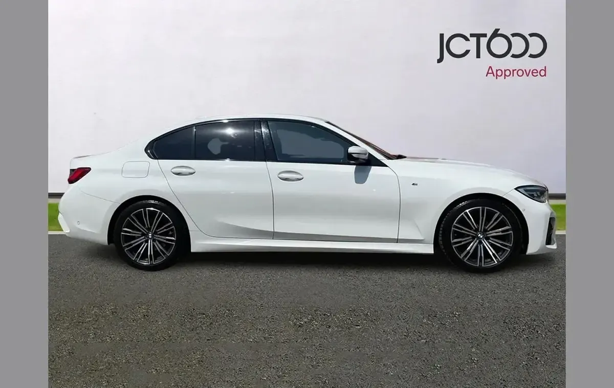 Used BMW 318 M Sport 154 HP (113 kW) 2021 White Sedan