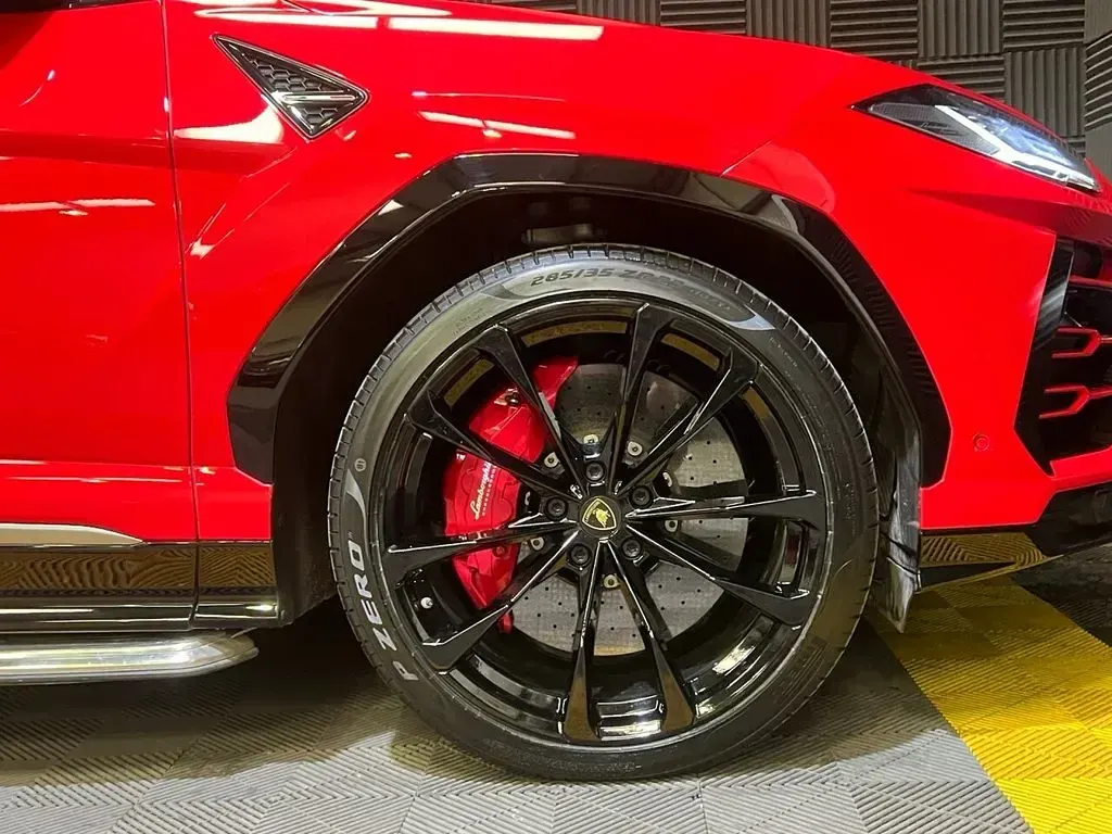 Used Lamborghini Urus 650 HP (478 kW) 2019 Red SUV