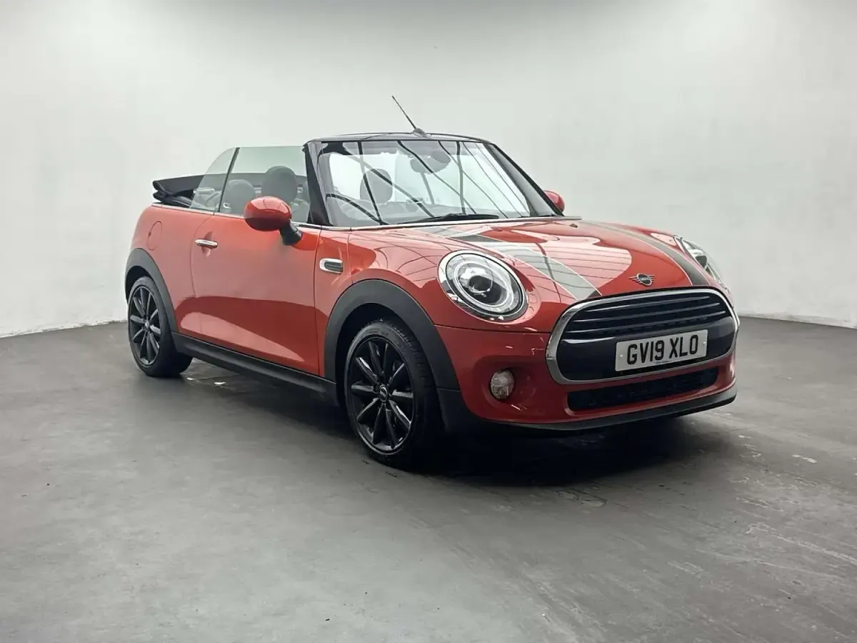 Used Mini Cooper Cabriolet Classic 136 HP (100 kW) 2019 Orange Cabriolet