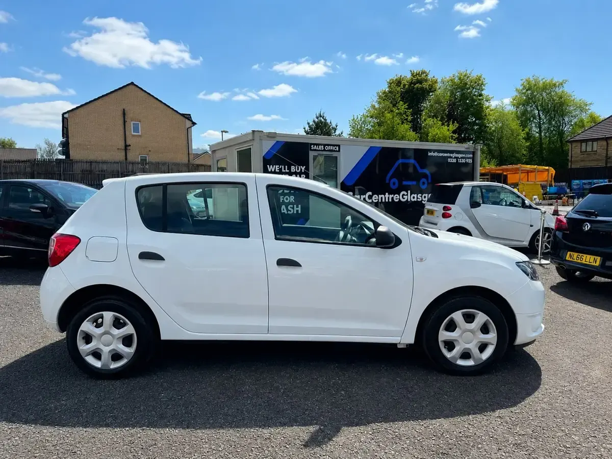 Gebraucht Dacia Sandero Ambiance 2016 Weiß Kleinwagen