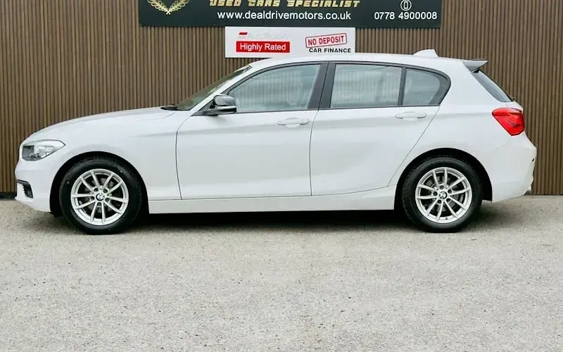 Used BMW 118 Comfort Edition 136 HP (100 kW) 2018 White Hatchback