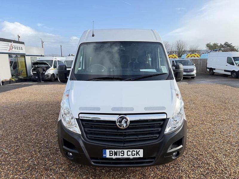 Used Vauxhall Movano 130 HP (95 kW) 2019 White MPV
