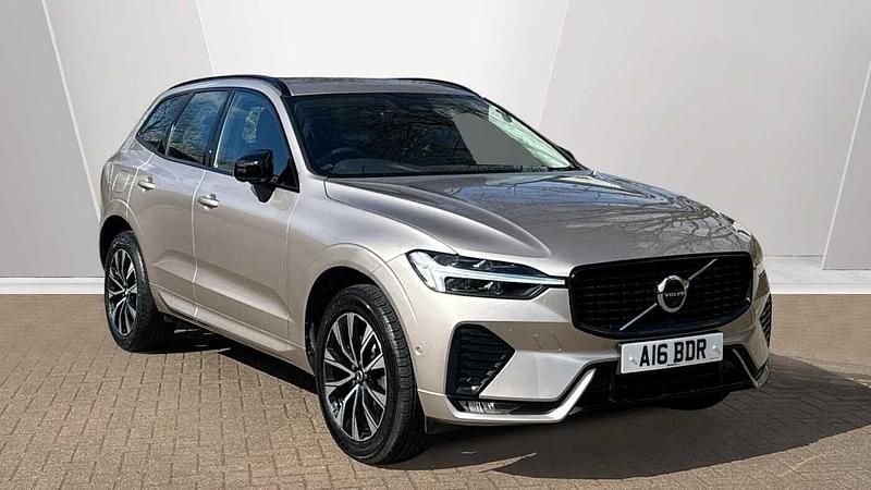 Used Volvo XC60 Plus 194 HP (142 kW) 2023 Gold SUV