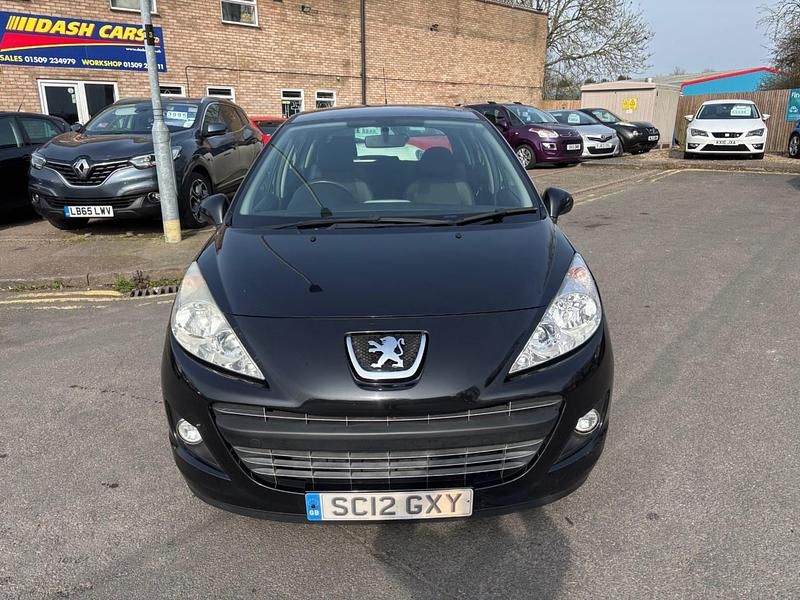 Second-hand Peugeot 207 Active 2012 Negru Hatchback