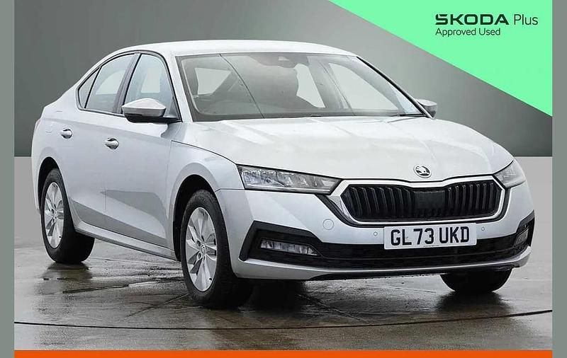 Used Skoda Octavia SE Technology 108 HP (79 kW) 2024 Brilliant silver metallic Hatchback