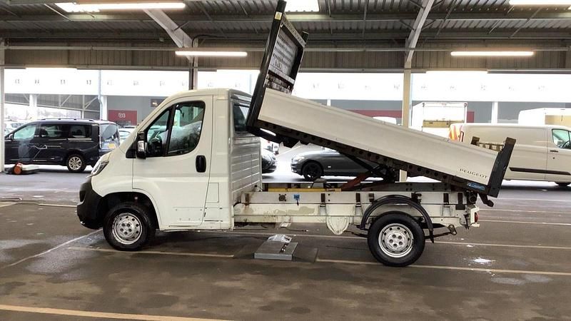 Used Peugeot Boxer 165 HP (121 kW) 2020 White Van