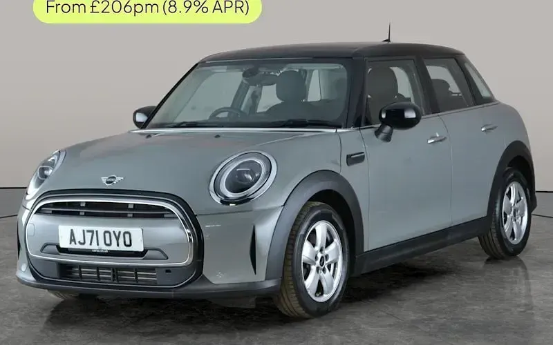 Used Mini Cooper Classic 136 HP (100 kW) 2022 Hatchback