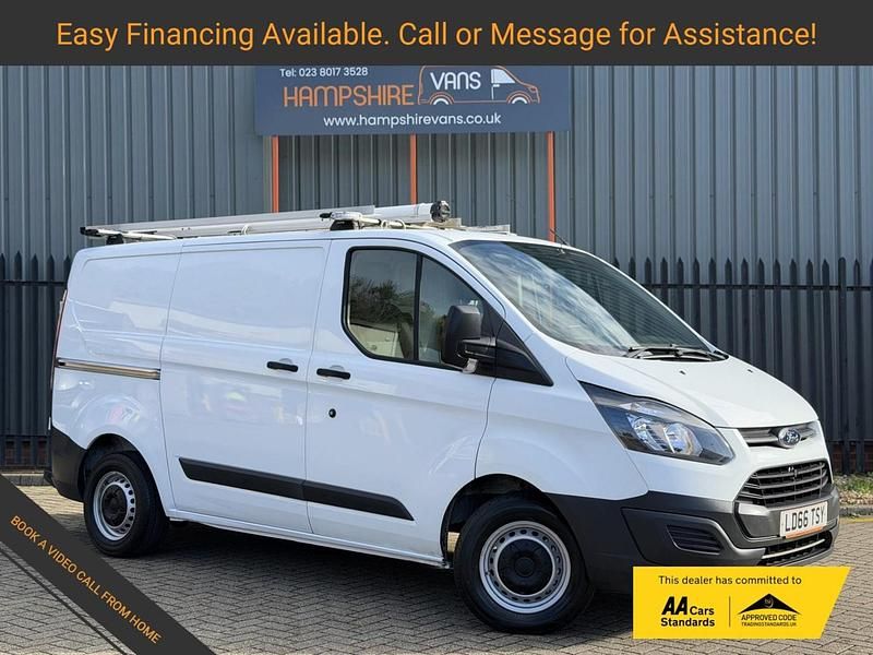 White Used 2016 Ford Transit Custom Van | £6,995 (Fair price) - Image 1/4