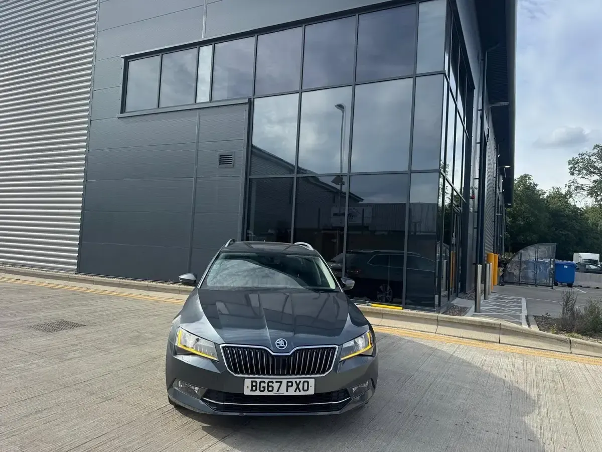Used Skoda Superb SE L Executive 150 HP (110 kW) 2017 Grey Estate