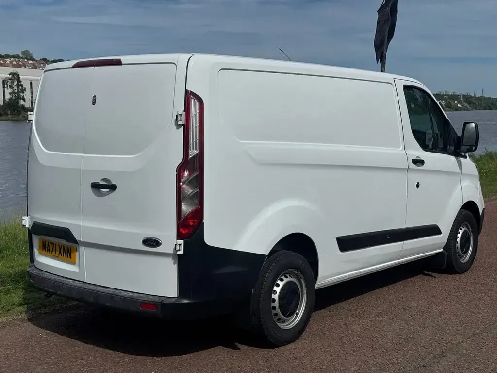 Used Ford Transit Custom S 130 HP (95 kW) 2021 White Van