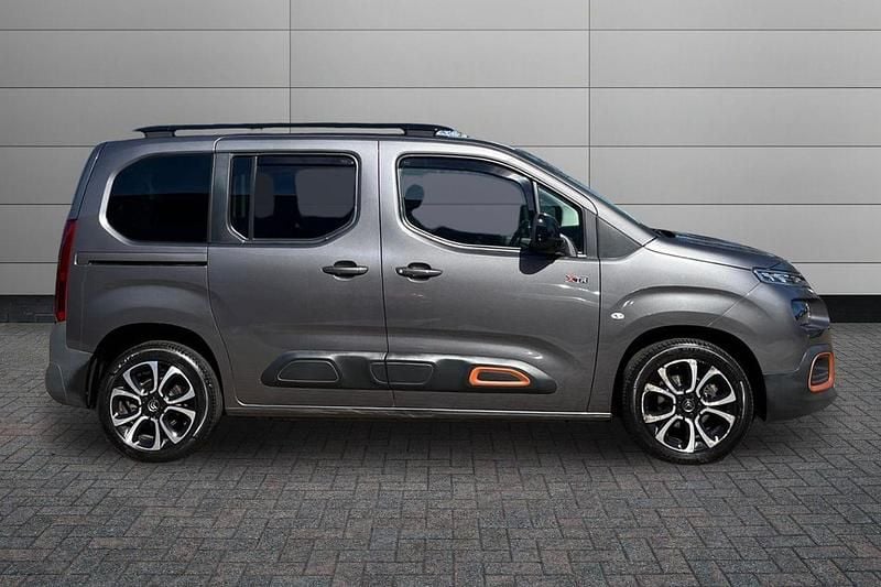 Used Citroën Berlingo XTR 101 HP (74 kW) 2019 Grey MPV
