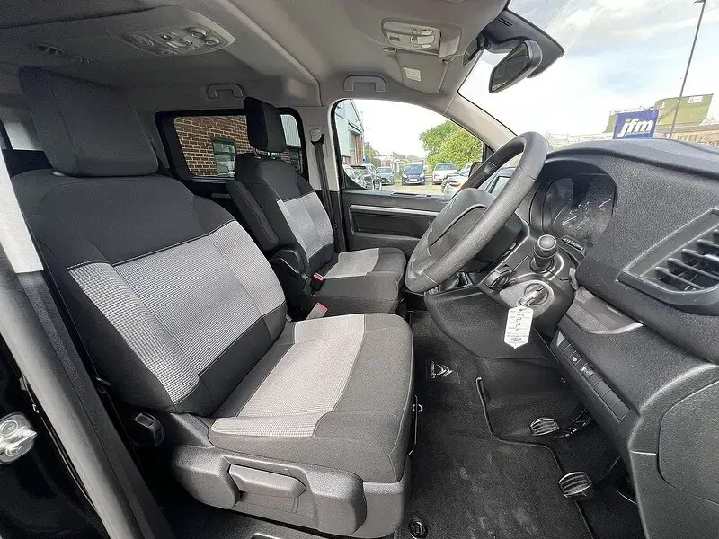 Used Citroën Spacetourer Feel 118 HP (86 kW) 2026 Black MPV