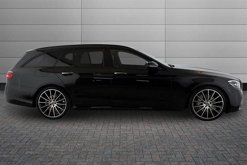 Used Mercedes E200 AMG line 200 HP (147 kW) 2022 Obsidian black Estate