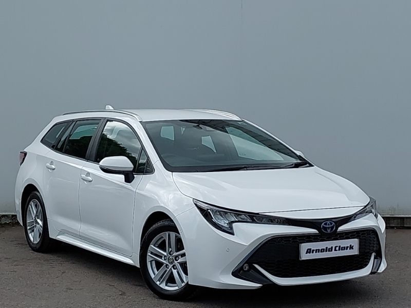 White Used 2023 Toyota Corolla Estate | £17,698 (Good price) - Image 1/4