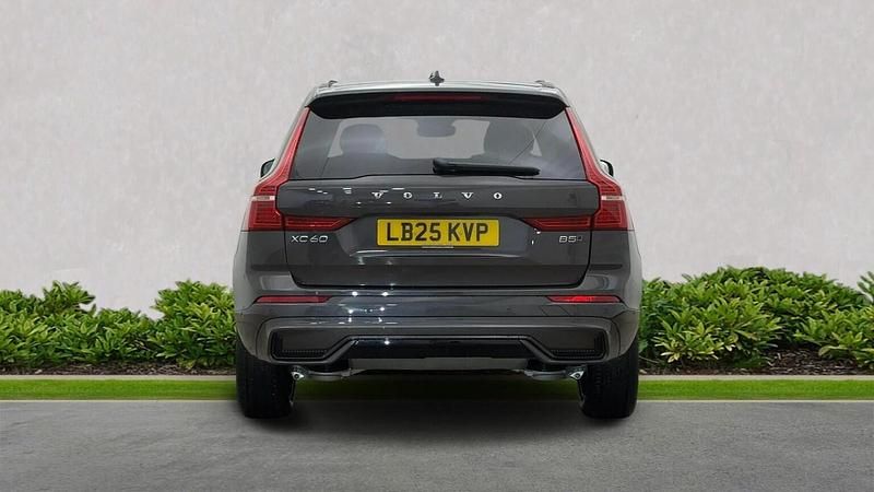 Usado Volvo XC60 Ultra 250 CV (183 kW) 2025 Gris SUV
