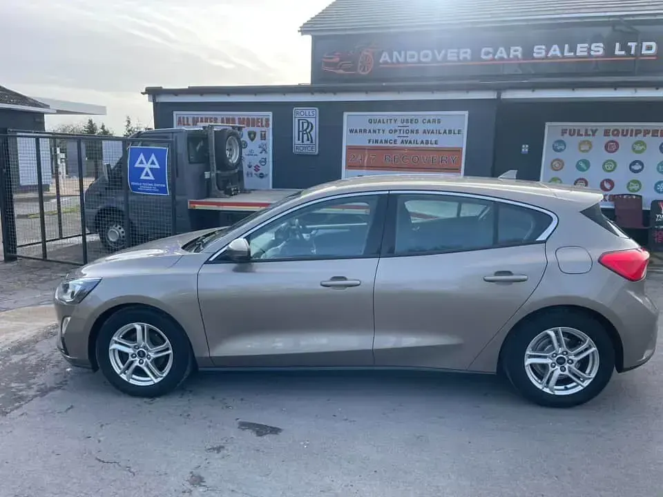 Used Ford Focus Zetec 2019 Silver Hatchback