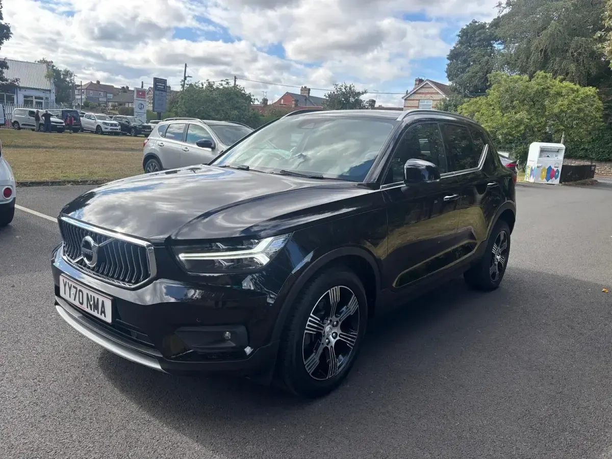 Used Volvo XC40 Inscription 160 HP (117 kW) 2020 Black SUV