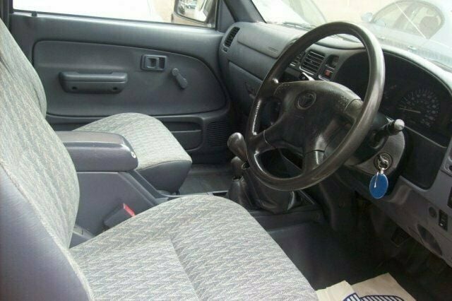 Used Toyota HiLux 2003 Pickup