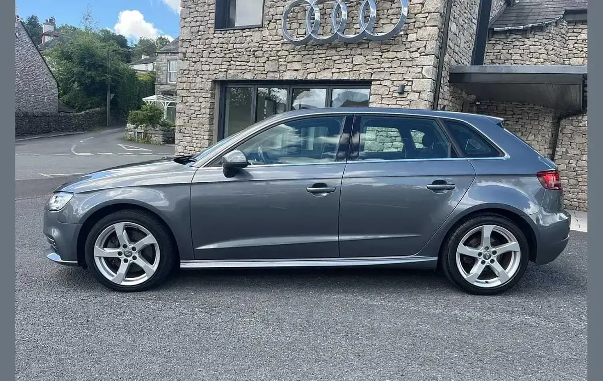 Used Audi A3 e-tron Advanced 200 HP (147 kW) 2020 Grey Hatchback
