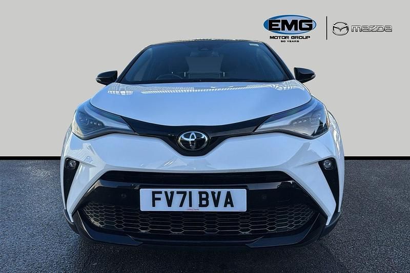 Used Toyota C-HR Sport 184 HP (135 kW) 2021 White/black SUV