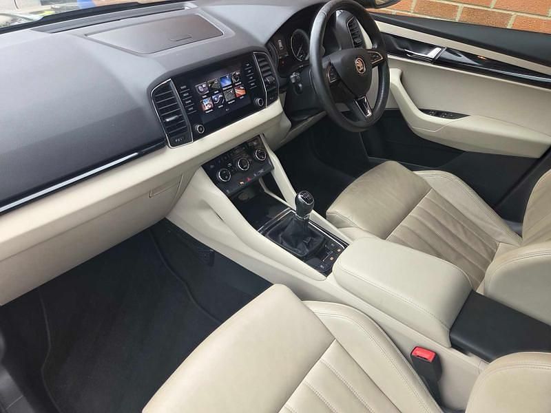 Usado Skoda Karoq SE L 110 CV (80 kW) 2019 Marrón SUV
