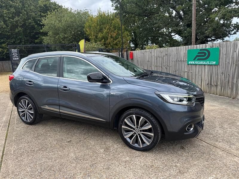 Grey Used 2016 Renault Kadjar Signature S SUV | £5,995 (A bit pricey) - Image 1/4