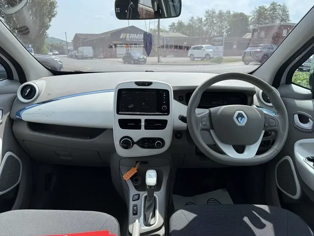 Usado Renault Zoe Expression 64 kW (88 HP) 2013 Branco Citadino