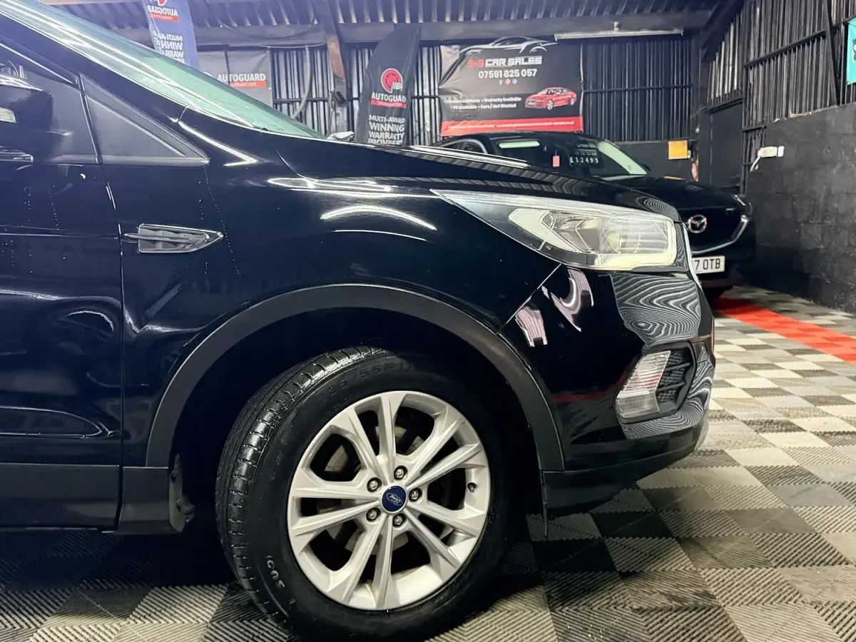 Used Ford Kuga Titanium 147 HP (108 kW) 2018 Black SUV