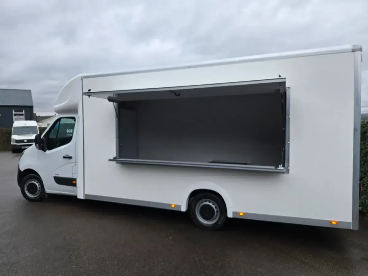 Usado Renault Master Business 2022 Branco Monovolume